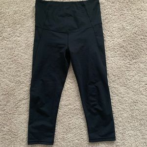 GapFit Maternity Capri leggings S